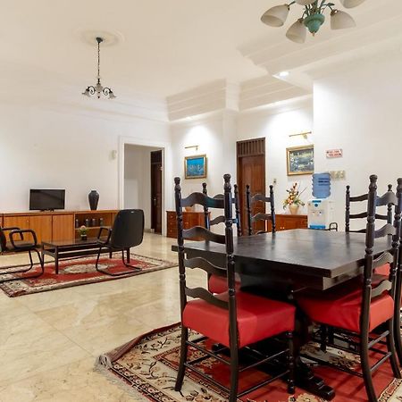 Oyo Living 2843 Raz House Syariah Hotel เมดาน ภายนอก รูปภาพ