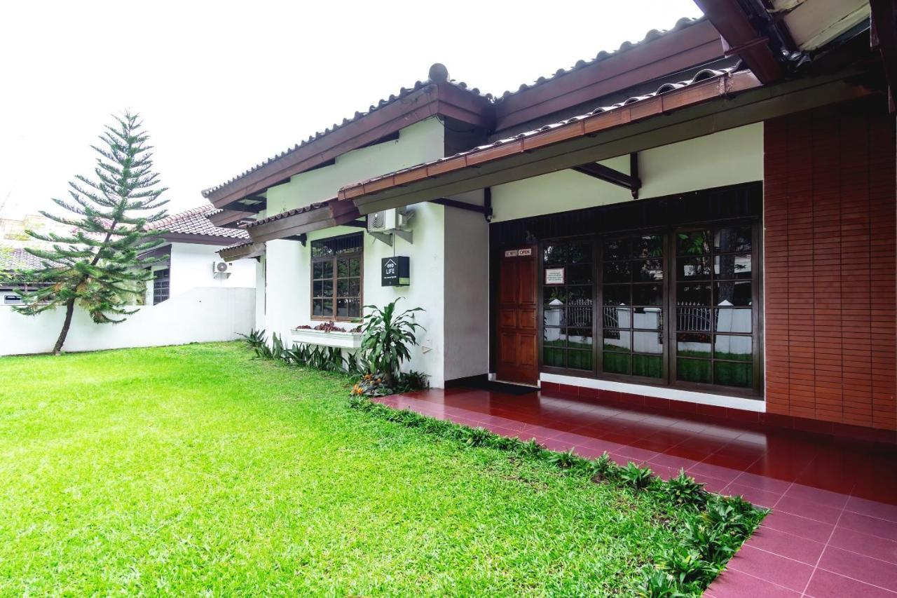 Oyo Living 2843 Raz House Syariah Hotel เมดาน ภายนอก รูปภาพ