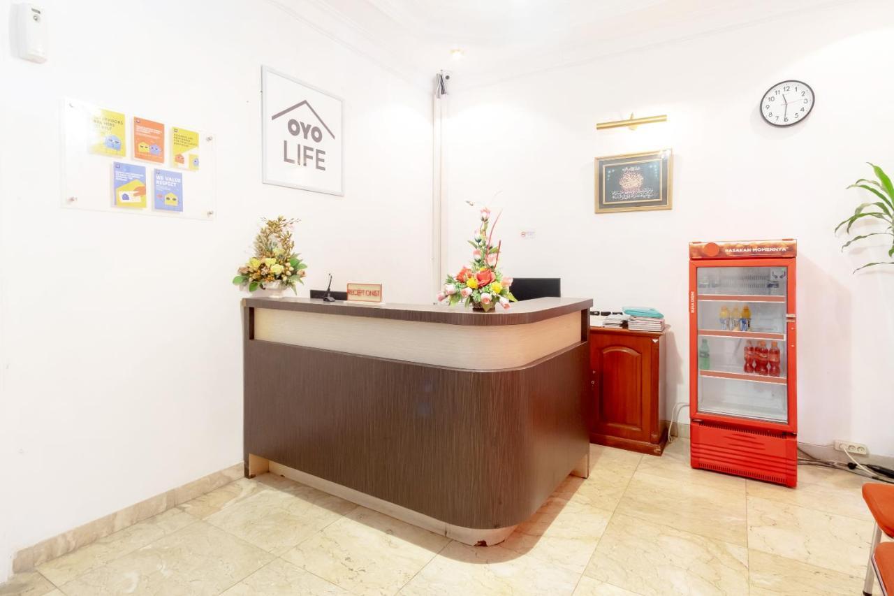 Oyo Living 2843 Raz House Syariah Hotel เมดาน ภายนอก รูปภาพ