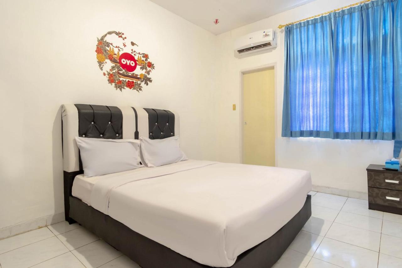 Oyo Living 2843 Raz House Syariah Hotel เมดาน ภายนอก รูปภาพ