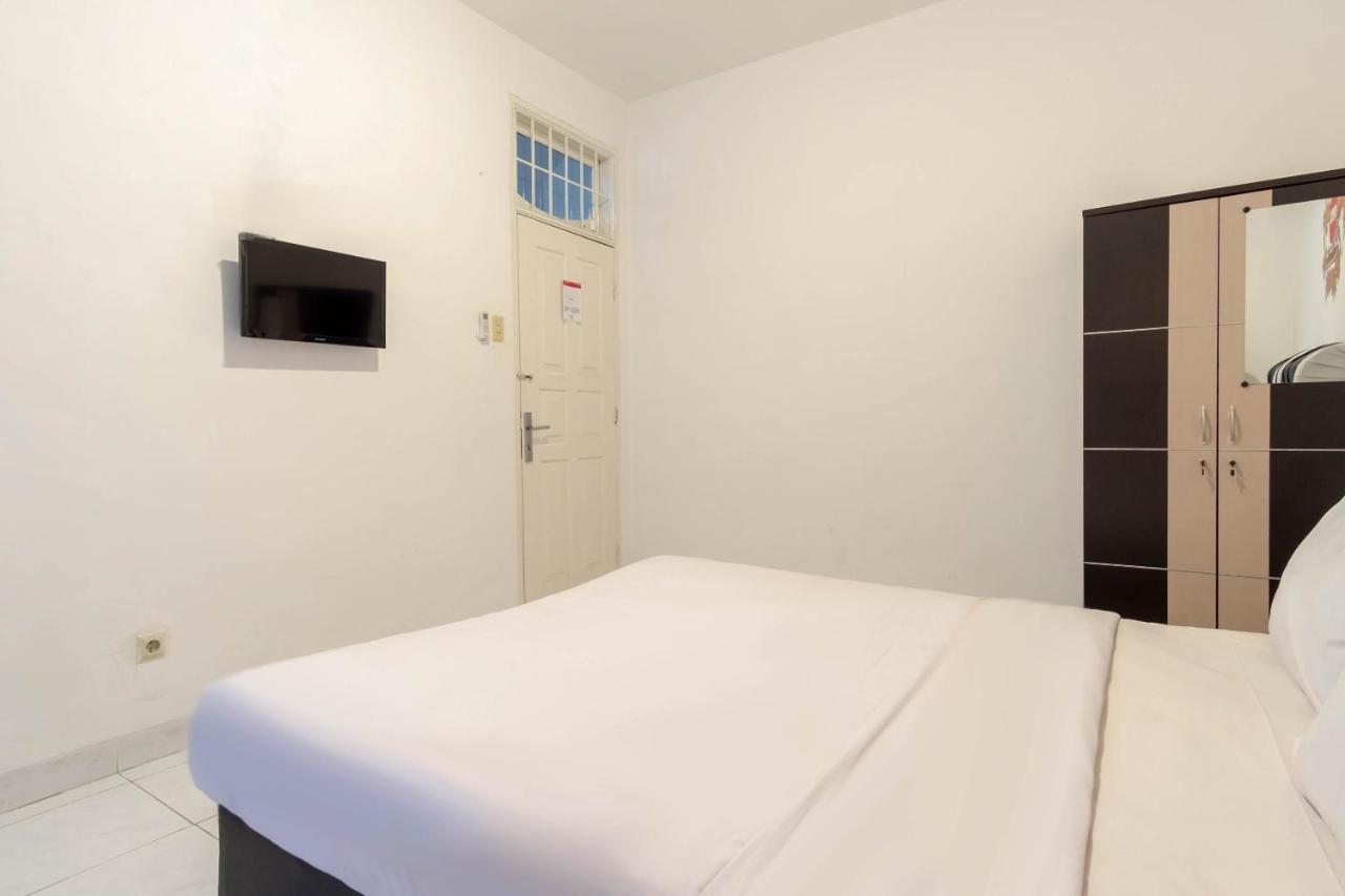 Oyo Living 2843 Raz House Syariah Hotel เมดาน ภายนอก รูปภาพ