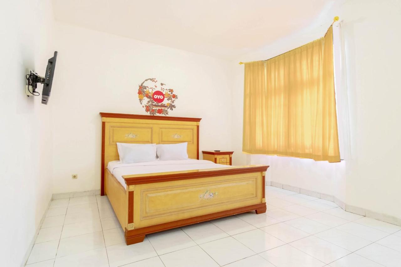 Oyo Living 2843 Raz House Syariah Hotel เมดาน ภายนอก รูปภาพ